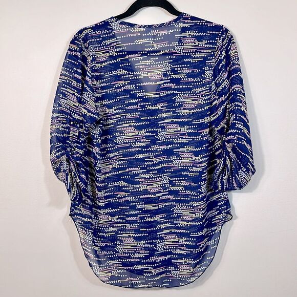 Bee Stitched Sheer Tunic Blur Yellow Pink Patterned Top Women Size Small - Picture 2 of 9